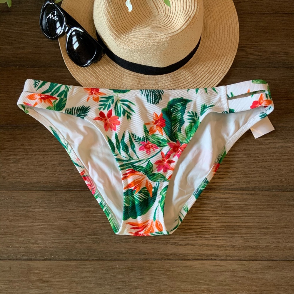 Shade &shore